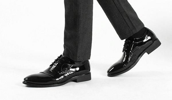 Bí quyết chọn giày da nam công sở cực chất mùa thu đông