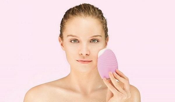 Review 3 màu máy rửa mặt Foreo Luna 3 có công dụng riêng cho từng loại da