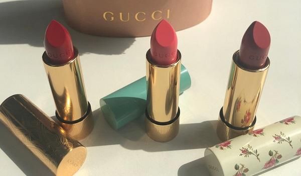 Review các màu Son Gucci Rouge À Lèvres Satin Lipstick vô cùng đẹp mua nhiều hiện nay