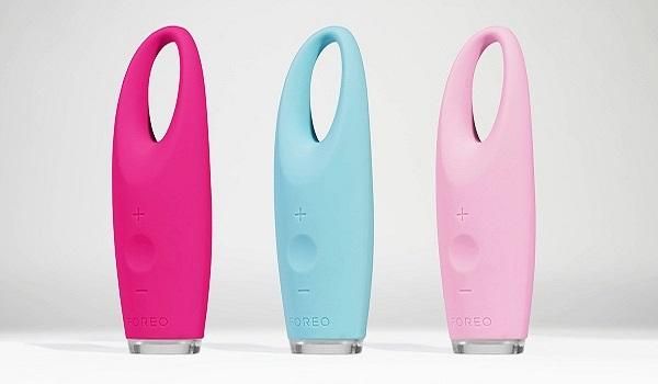 Review chi tiết máy massage mắt Foreo Iris xóa tan vết nhăn và bọng mắt