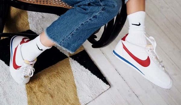 Giày Nike chính hãng giá bao nhiêu và các mẫu giày Nike đang thịnh hành