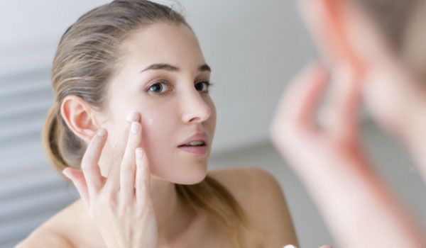 TOP 10 Kem dưỡng ẩm cho da khô được nhiều khách hàng yêu thích hiện nay