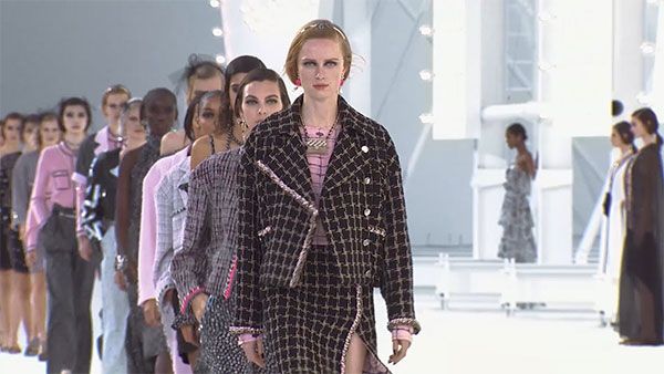 Show thời trang Chanel 2021 "The Spring-Summer 2021 Ready-to-Wear Show" tuyệt phẩm
