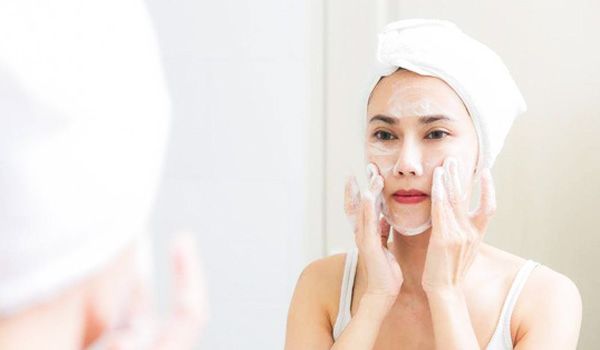 Sữa rửa mặt trắng da nào tốt? Top 9 sản phẩm nên dùng cho cả nam và nữ