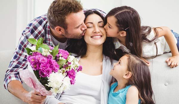 Ngày Của Mẹ năm 2025 là ngày nào? Gợi ý 10+ món quà ý nghĩa