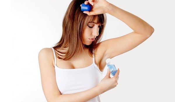 Review Top 10 lăn khử mùi chất lượng tốt cho nữ được dùng nhiều hiện nay