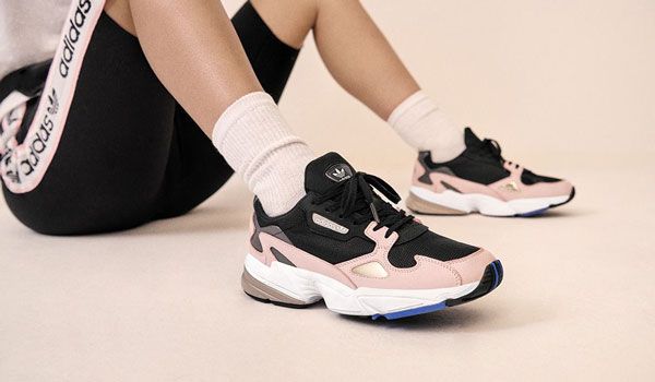 Top 21+ mẫu giày thể thao nữ vô cùng đẹp nên có trong năm 2025