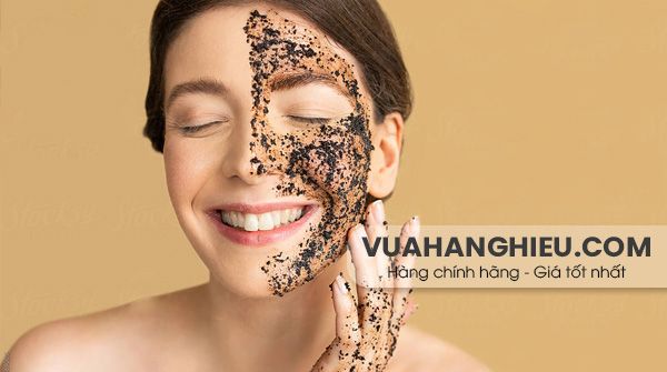 Tẩy tế bào chết trước hay sau khi rửa mặt giúp chăm sóc da hiệu quả
