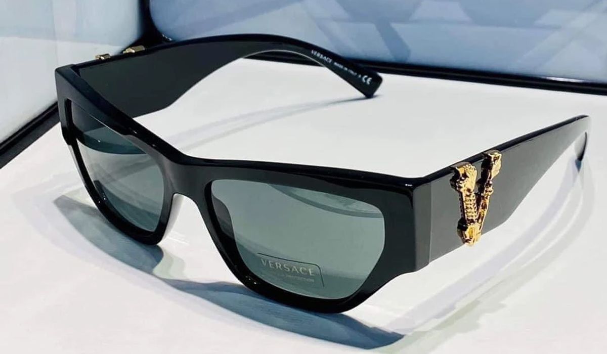 5 cách phân biệt kính Versace thật giả cực chuẩn
