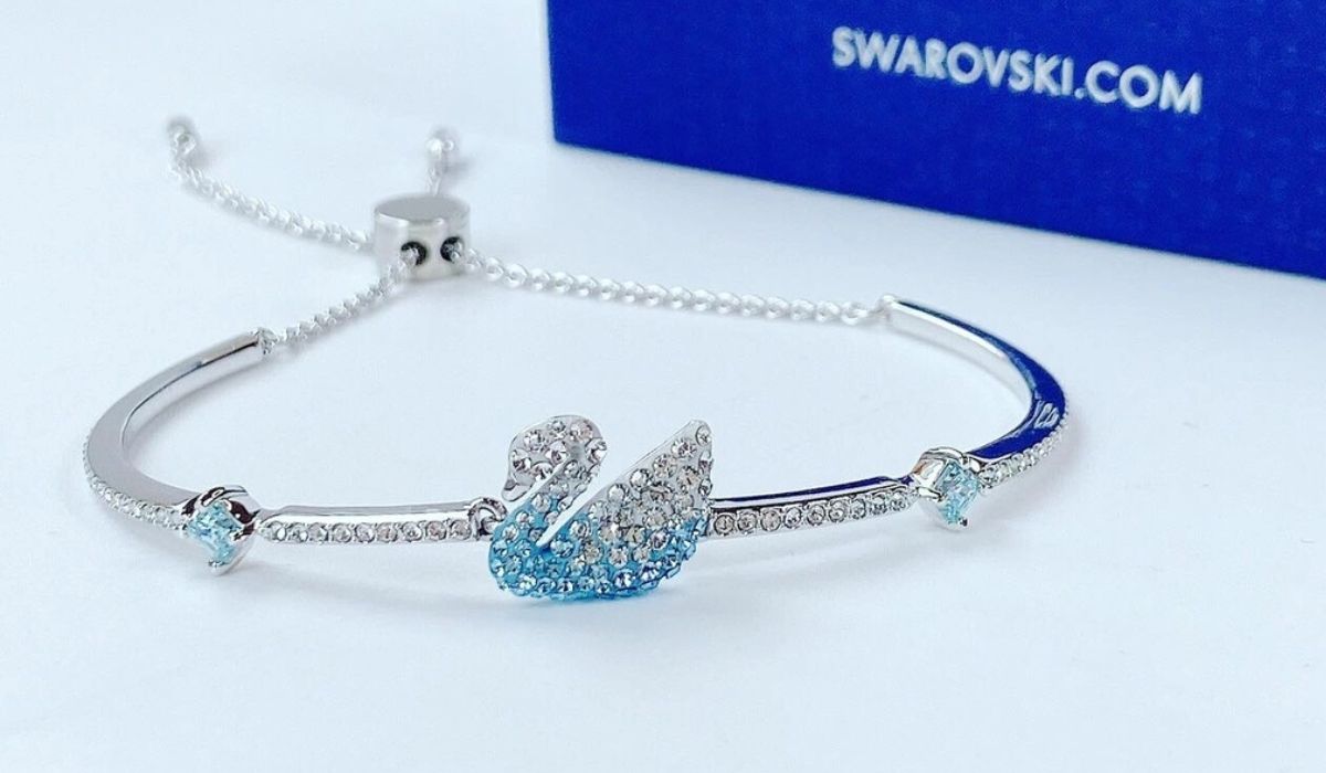 5 mẫu vòng tay thiên nga Swarovski chính hãng vô cùng đẹp