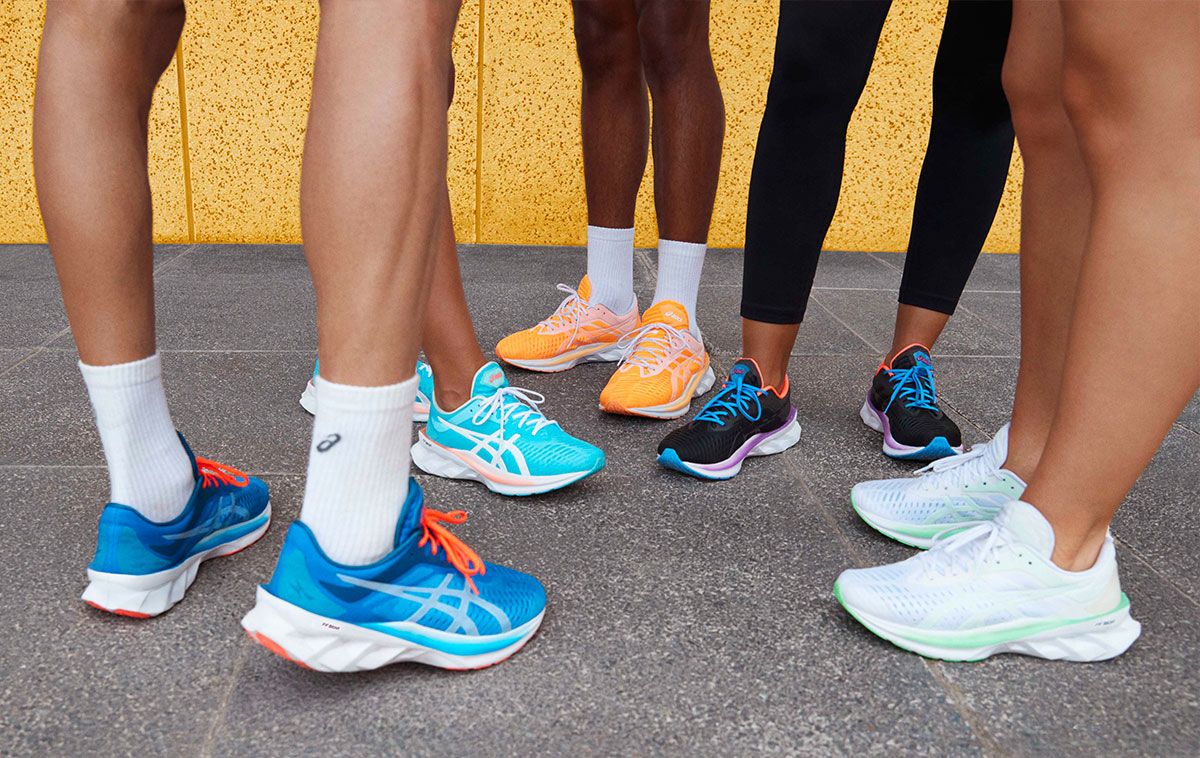 Top 10 mẫu giày chạy bộ Asics được yêu rất thích 2025