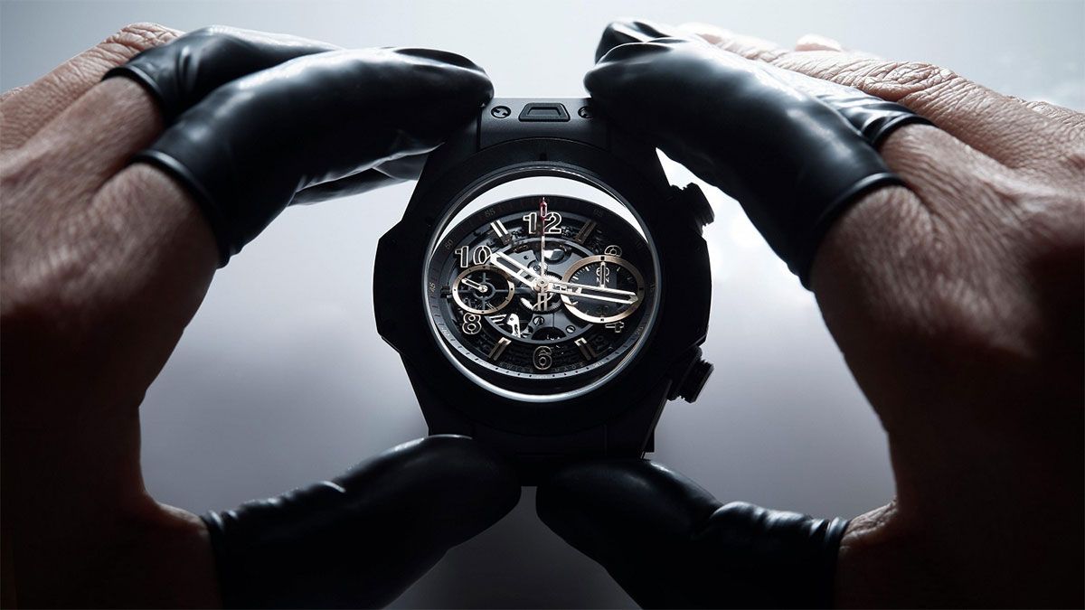 Cách vệ sinh đồng hồ Hublot đúng cách - Hướng dẫn chi tiết từ chuyên gia