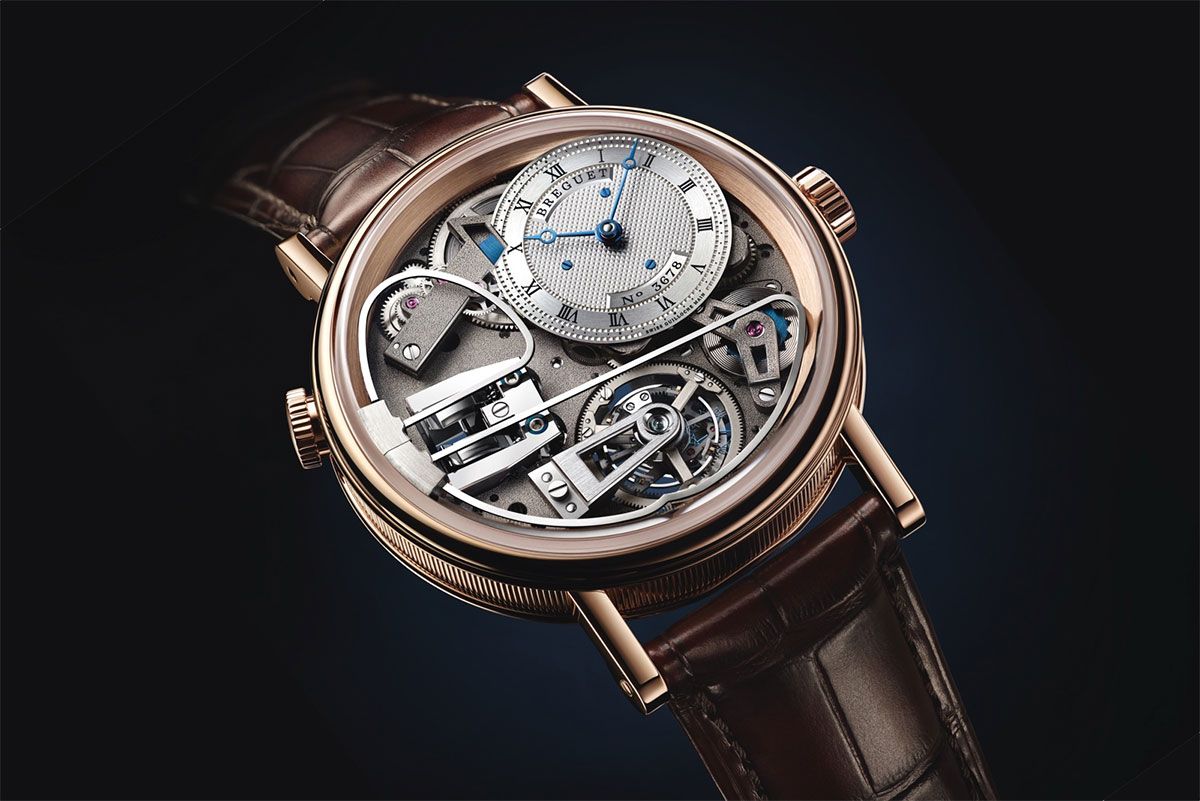 Đồng hồ cơ là gì? Cách nhận biết đồng hồ cơ (Automatic) uy tín