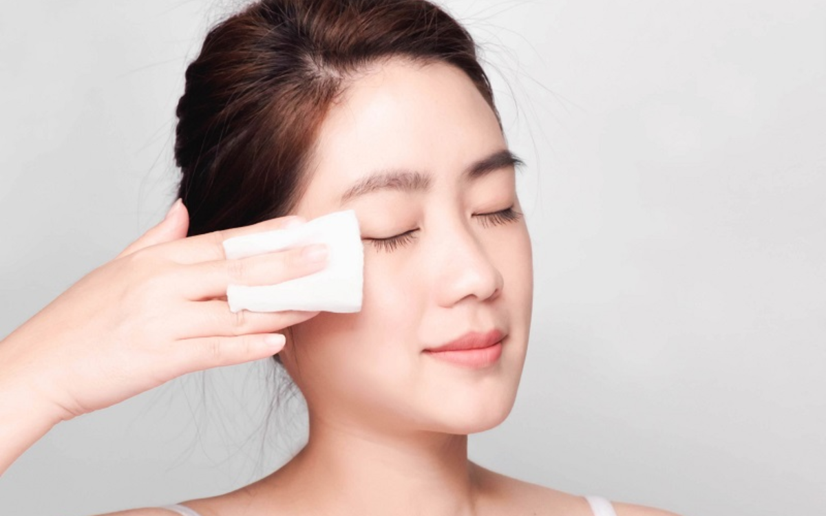 Top 10 dầu tẩy trang cho da hỗn hợp thiên dầu ưa chuộng