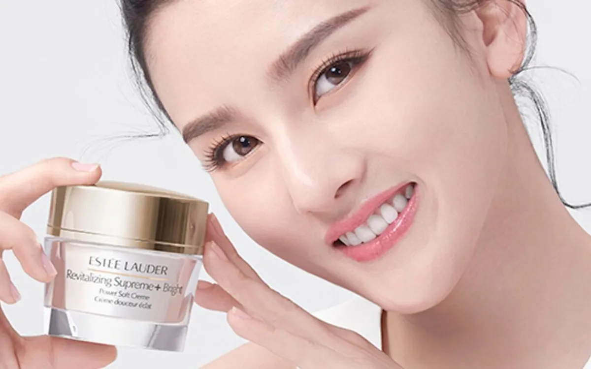 Review kem dưỡng da Estée Lauder Revitalizing Supreme+ Bright có tốt không? nên mua không?