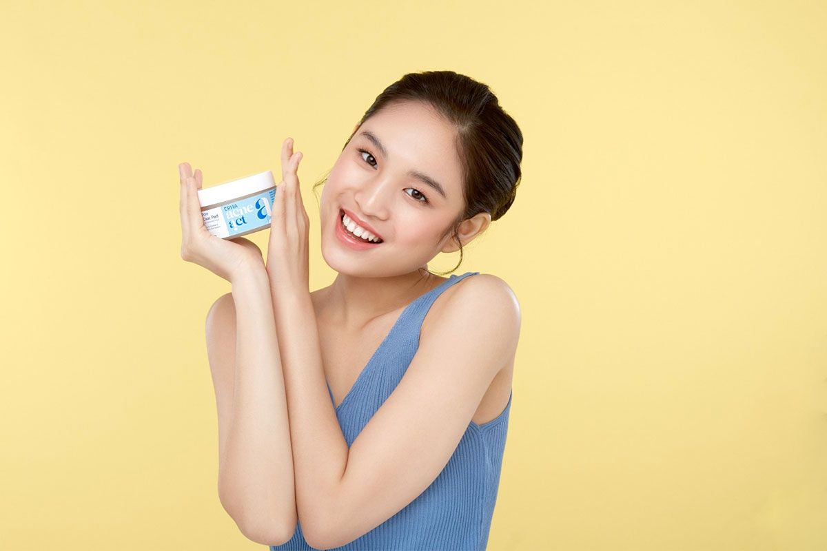 Kem dưỡng ẩm vitamin E có bôi mặt được không​?