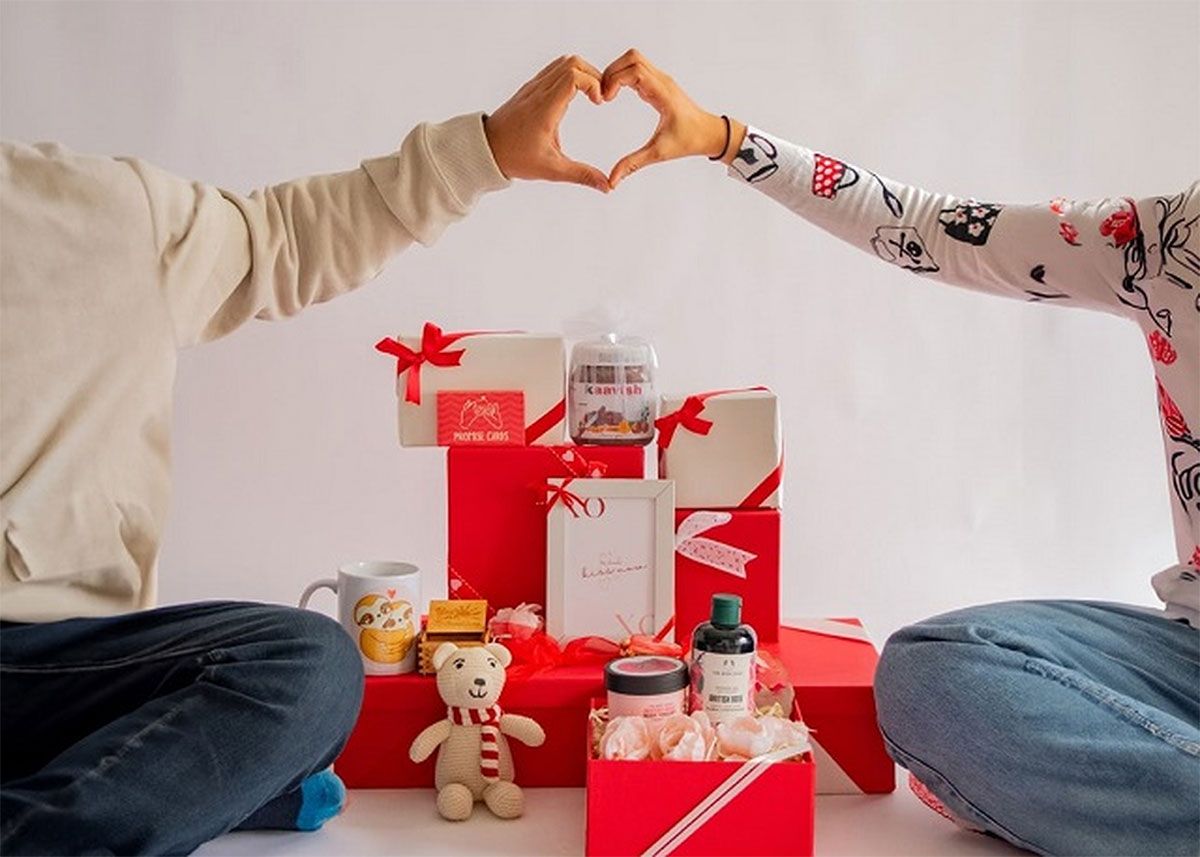 Valentine trắng tặng gì cho bạn trai? Gợi ý 15+ quà tặng cho bạn trai ý nghĩa