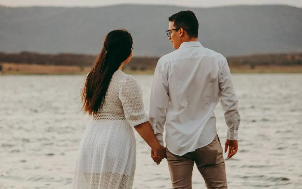 Kỷ Niệm 20 Năm Ngày Cưới Gọi Là Gì? Quà Tặng 20 Năm Ngày Cưới