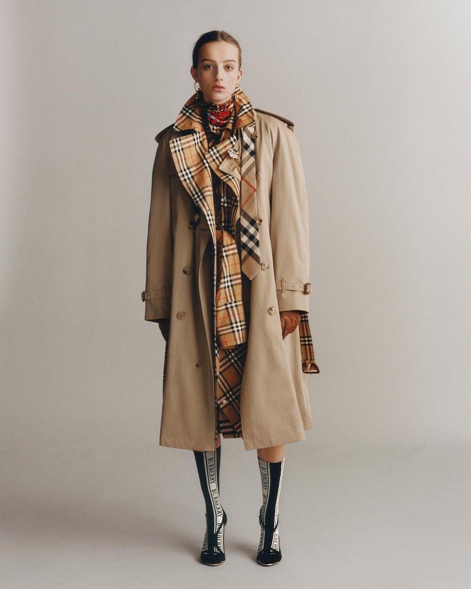 Lịch sử thương hiệu Burberry trứ danh xử sở Anh Quốc