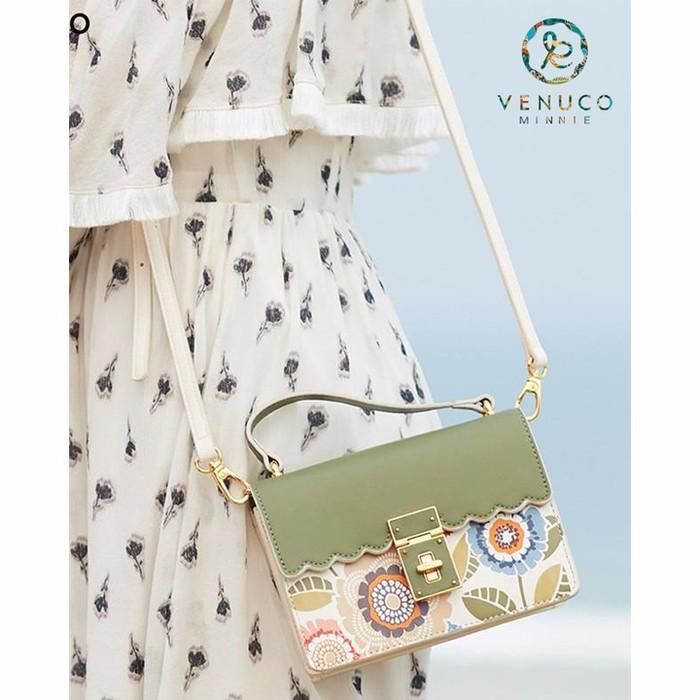 Gợi ý 04 mẫu túi xách Venuco Flora rất ấn tượng cho mùa xuân hè - 14