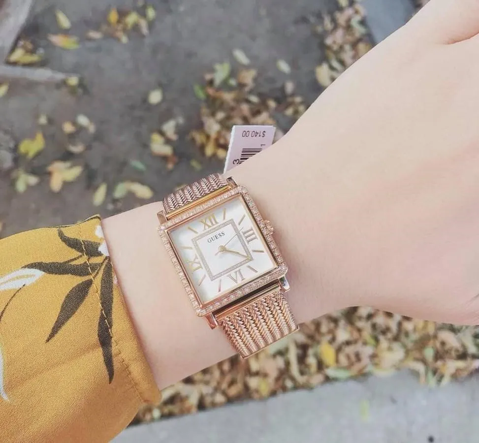 Đồng hồ Guess nữ mặt vuông giá bao nhiêu? Gợi ý lý tưởng của phụ nữ hiện đại - 9