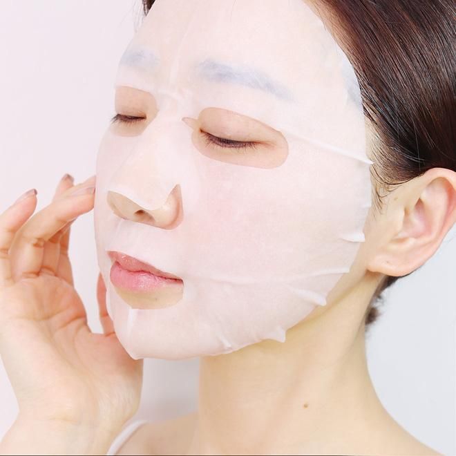 Dưỡng da luôn ngậm nước mịn màng trong mùa hanh khô