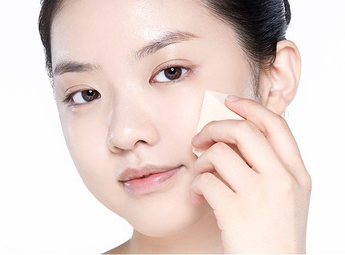 Tips tạo lớp kem nền cho da khô luôn căng bóng mịn màng vào mùa thu đông