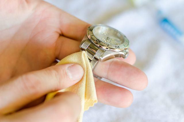 Cách đánh bóng đồng hồ cho từng bộ phận cực chuyên nghiệp