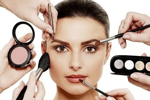 Lý giải nguyên nhân phụ nữ bị nám da nhiều hơn nam giới và cách hỗ trợ cải thiện