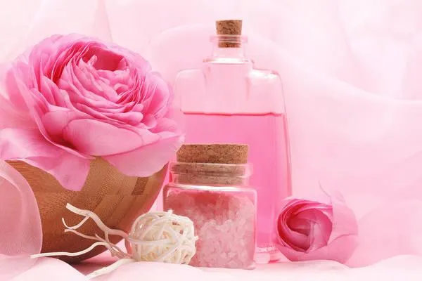 15 chai nước hoa hương Floral nên tặng người yêu dịp 20/10 đang đến
