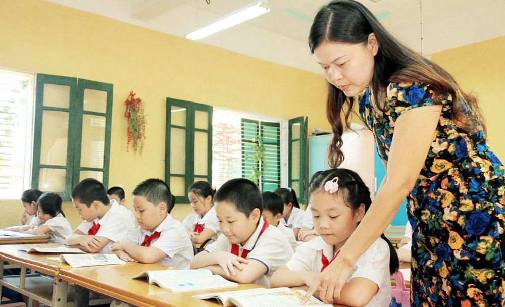 Tư vấn mua giày tặng quà cho mẹ chồng ngày Phụ nữ Việt Nam - 2