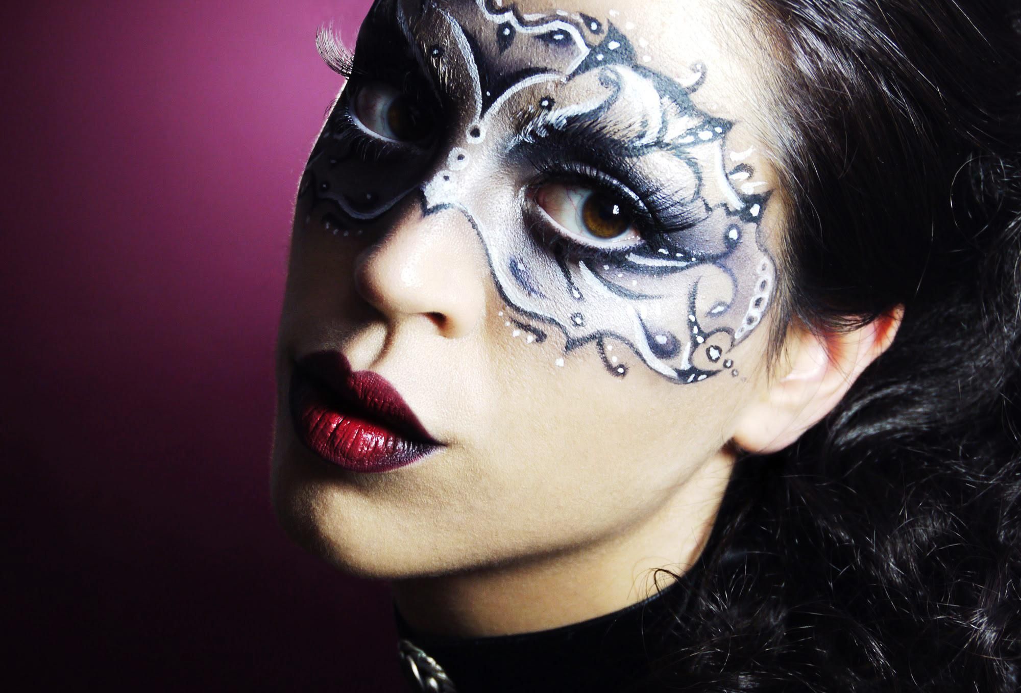 Trang điểm Halloween và 5 lưu ý bắt buộc để làn da được thân thiện với làn da