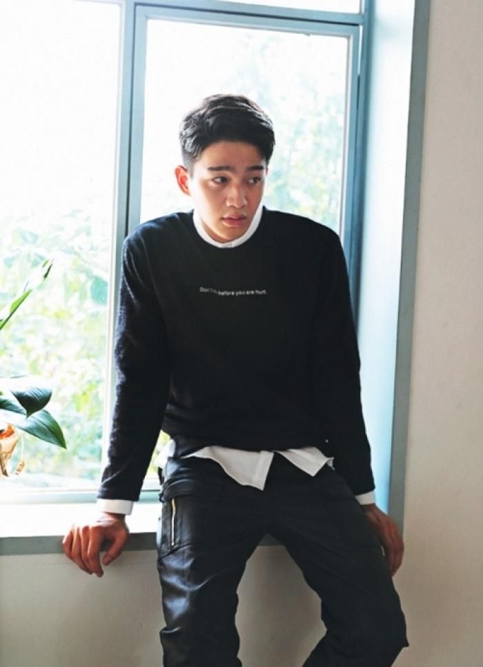 Những mẫu áo nỉ nam thời trang trendy cho tín đồ hàng hiệu