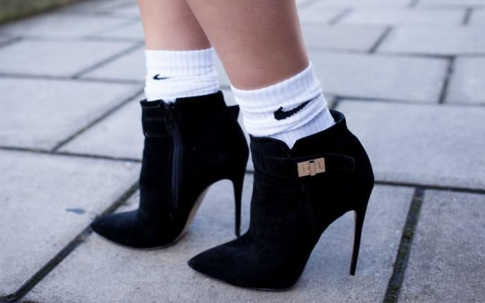 Xu hướng giày boot nữ sành điệu và phá cách cho mùa đông 2025 - 12