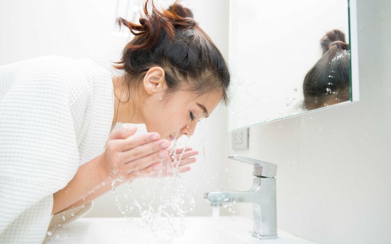 30+ loại kem dưỡng ẩm cho da nhạy cảm thân thiện với làn da và hiệu quả