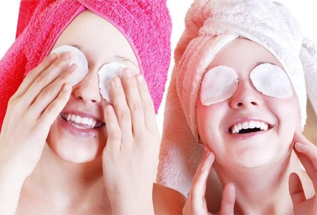 Gợi ý 25 dòng nước hoa hồng dưỡng ẩm được nhiều khách hàng yêu thích dành cho mọi loại da