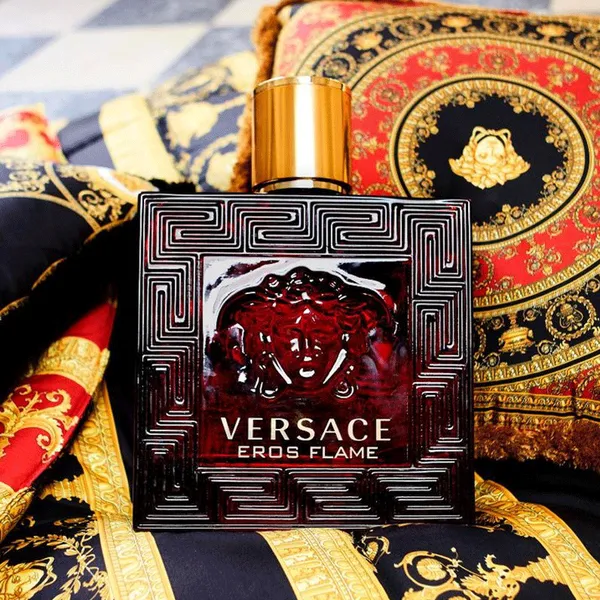 10+ Chai nước hoa Versace hương hoa cỏ quyến rũ, huyền bí cho cả nam và nữ