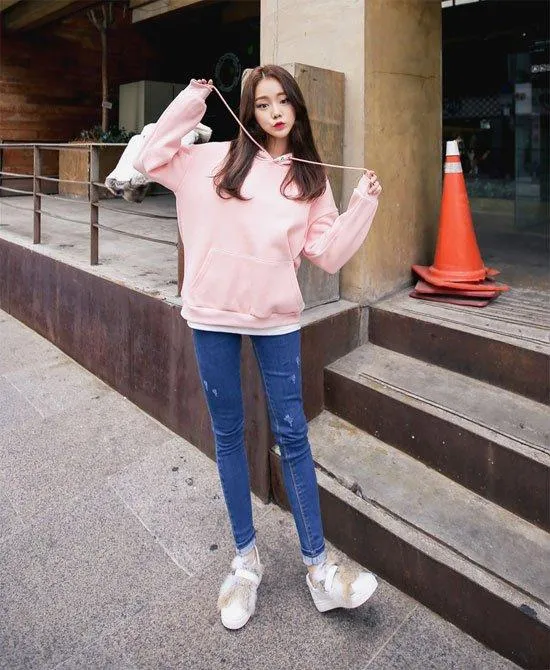 13 mẫu áo nỉ MLB trendy cho xu hướng mặc đẹp 2025