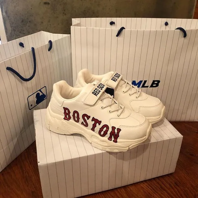 Mua trực tuyến giày Boston chính hãng giá tốt tại Vua Hàng Hiệu