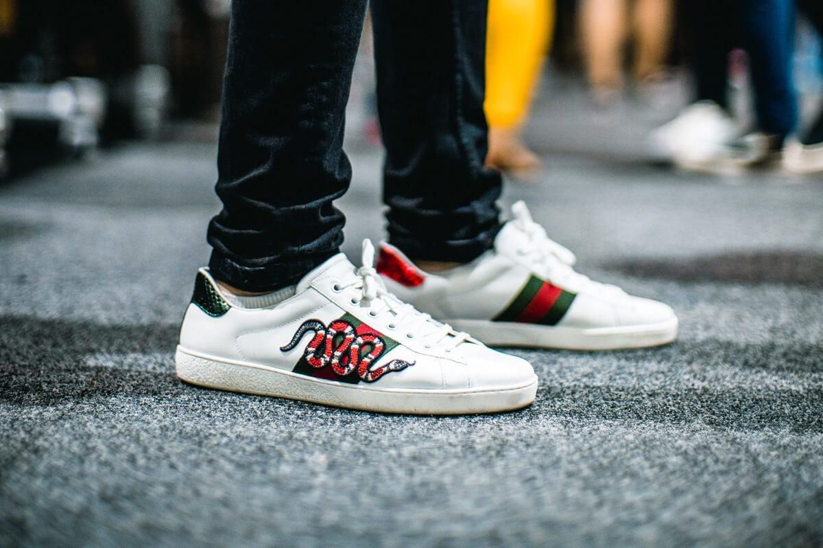 Giày Men's Ace Embroidered Sneaker auth Gucci giá bao nhiêu? Địa chỉ mua trực tuyến