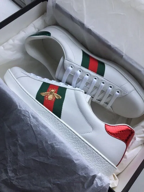 Giày Men's Ace Embroidered Sneaker auth Gucci giá bao nhiêu? Địa chỉ mua trực tuyến