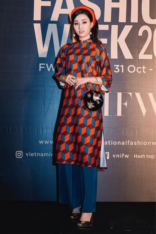 Gợi ý chọn túi xách mang với áo dài sang trọng và thời trang - 3