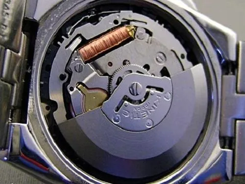 Các mẫu đồng hồ Seiko Kinetic nổi bật được được tìm kiếm nhiều năm nay - 1