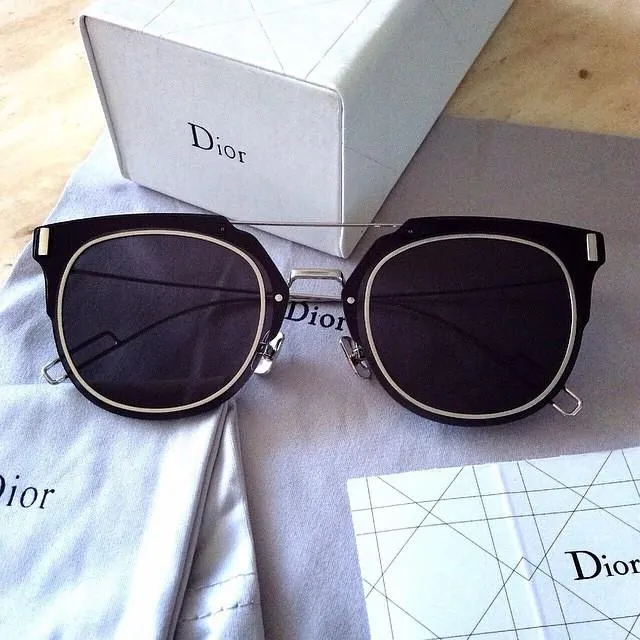 Mắt kính Dior chính hãng giá bao nhiêu? Các mẫu kính thời trang Dior trendy