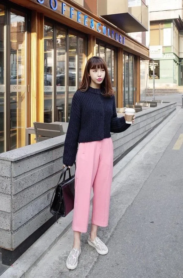 Cách kết hợp quần lửng ống rộng với áo và giày theo xu hướng thời trang trendy