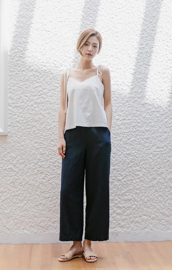 Cách kết hợp quần lửng ống rộng với áo và giày theo xu hướng thời trang trendy