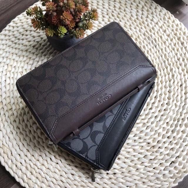 Ví cầm tay nam Coach chính hãng giá bao nhiêu? Các mẫu trendy 2025 - 3