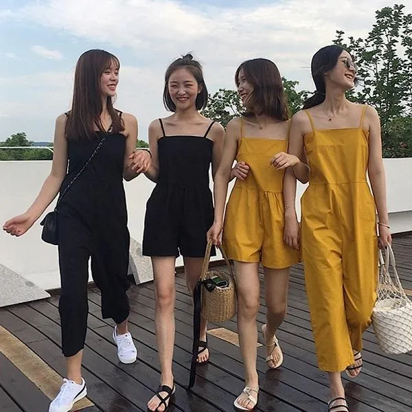 Mặc jumpsuit ngắn và dài đi giày gì để tôn được vóc dáng 