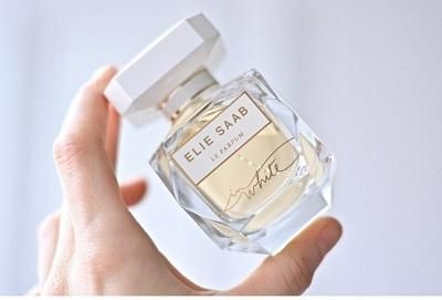 Review 5 chai nước hoa Elie Saab trang nhã và yêu kiều cho phái đẹp