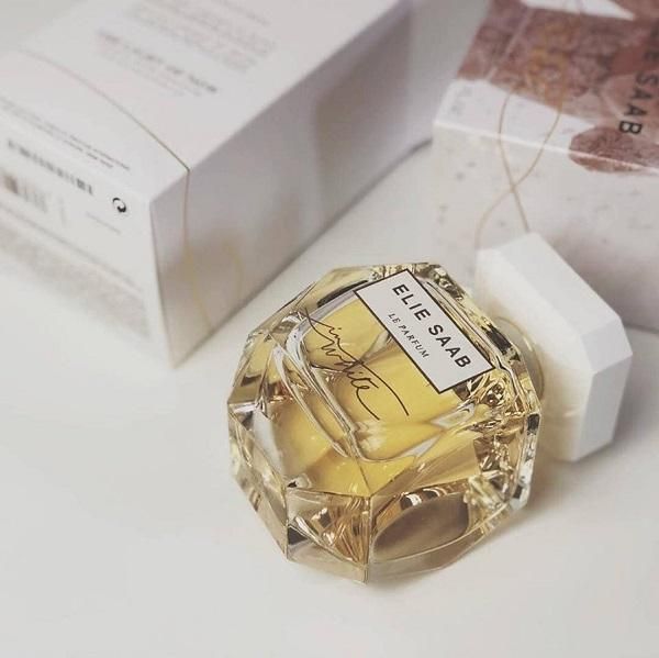 Review 5 chai nước hoa Elie Saab trang nhã và yêu kiều cho phái đẹp